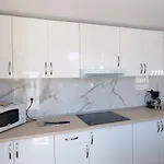 2 Jacuzzis,10 People,villa,nearby Beach,terrace Βίλα