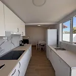 Βίλα 2 Jacuzzis,10 People,villa,nearby Beach,terrace